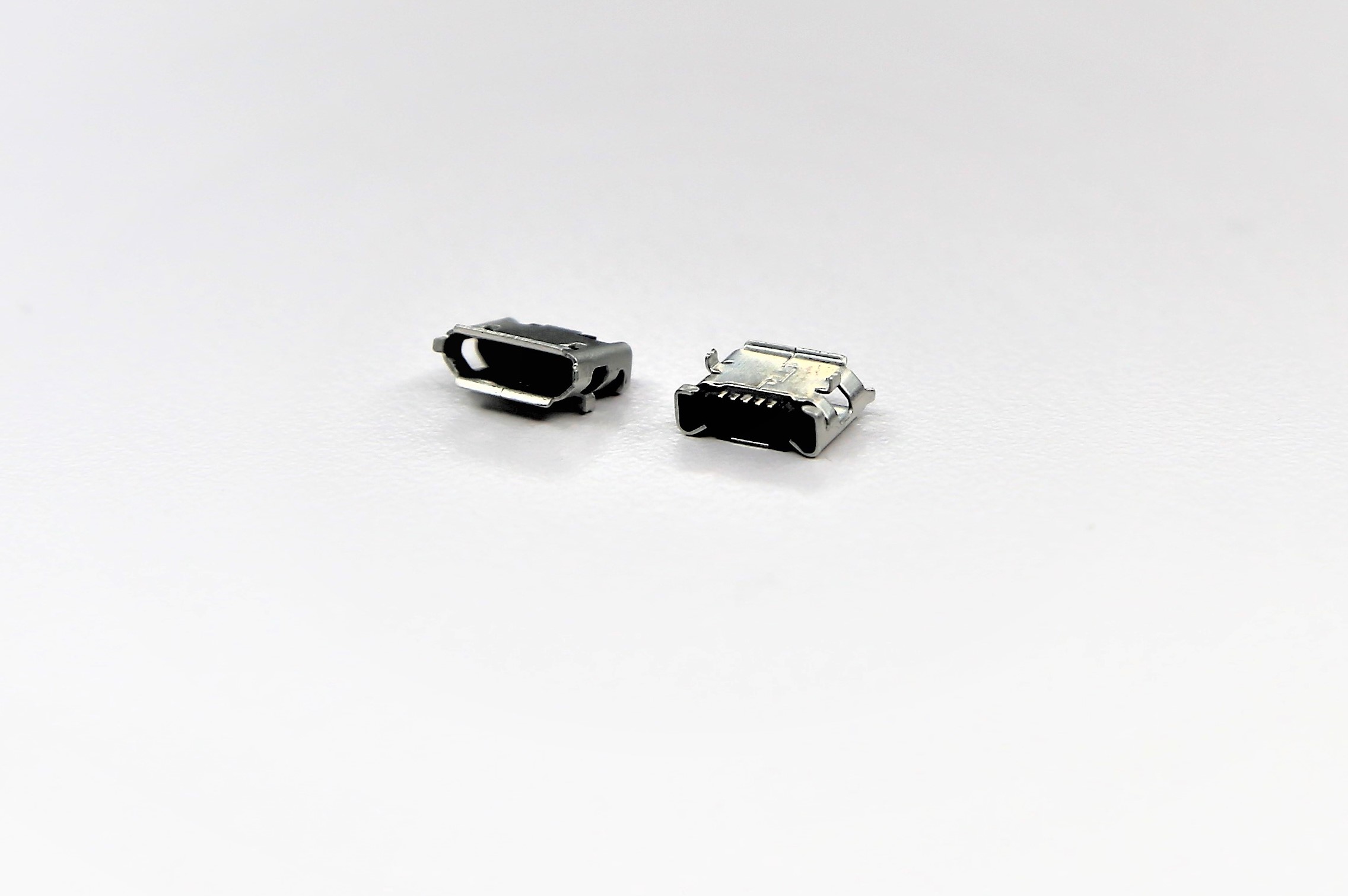 AMU02-0105-F41-S21-A (Micro USB, SMT, Side Entry) AMU02-0105-F41-S21-A (Micro USB, SMT, Side Entry)