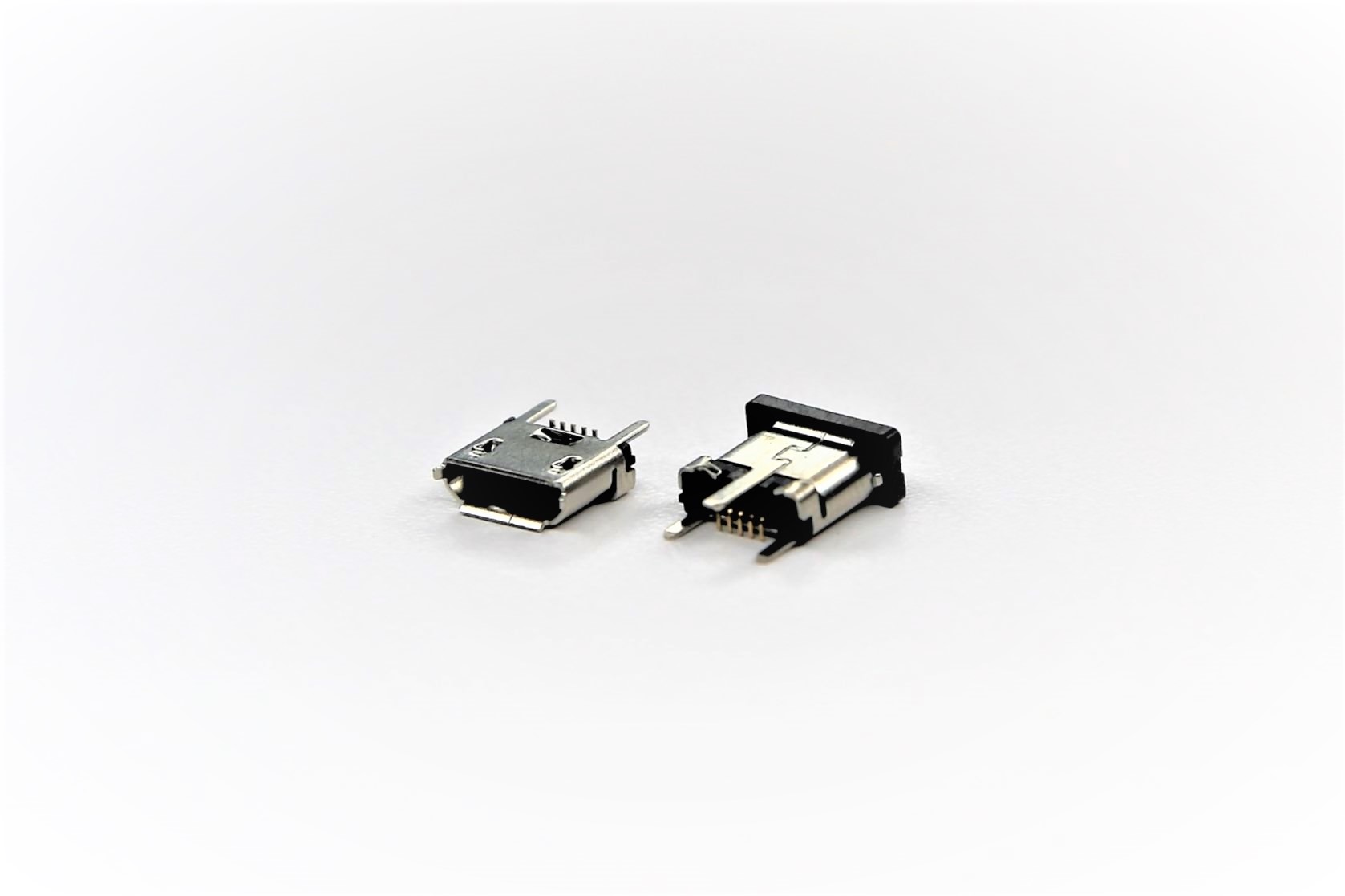 AMU01-0105-F41-S22 (Micro USB, SMT, Vertical, Shell Post) AMU01-0105-F41-S22 (Micro USB, SMT, Vertical, Shell Post)