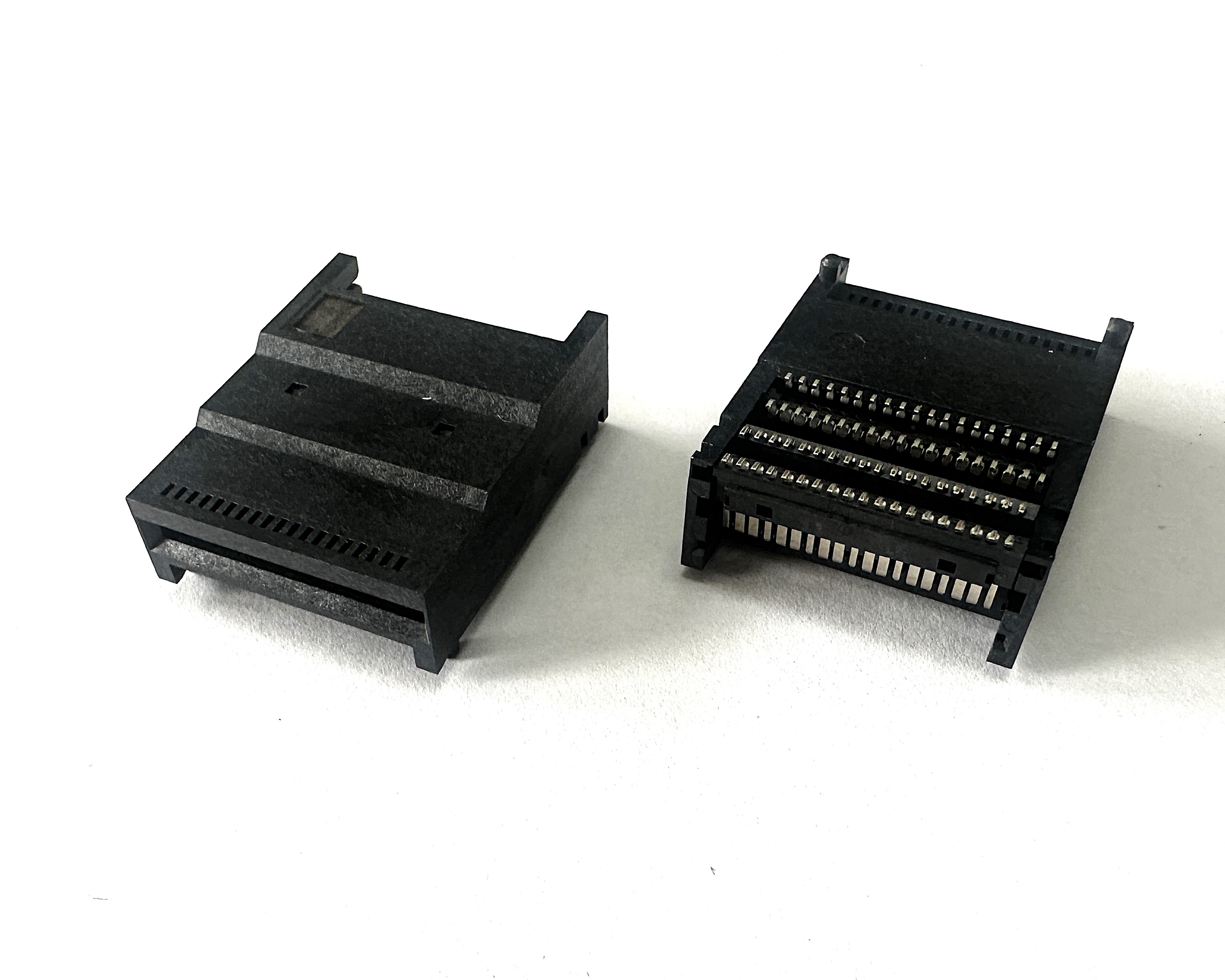 ASP05-Z690XB-H (QSFP-DD Connector)